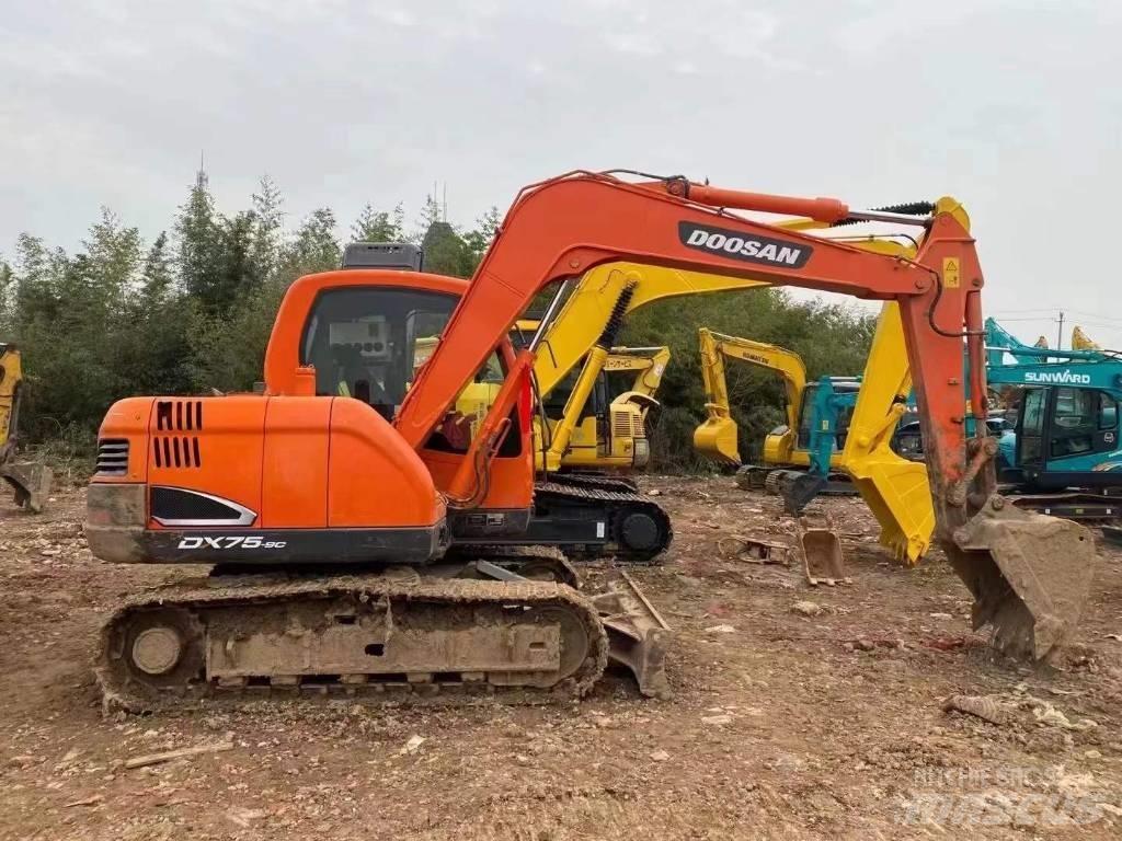 Doosan DX 75 Bagri goseničarji
