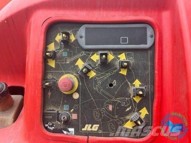 JLG 450AJ Zglobne dvižne ploščadi