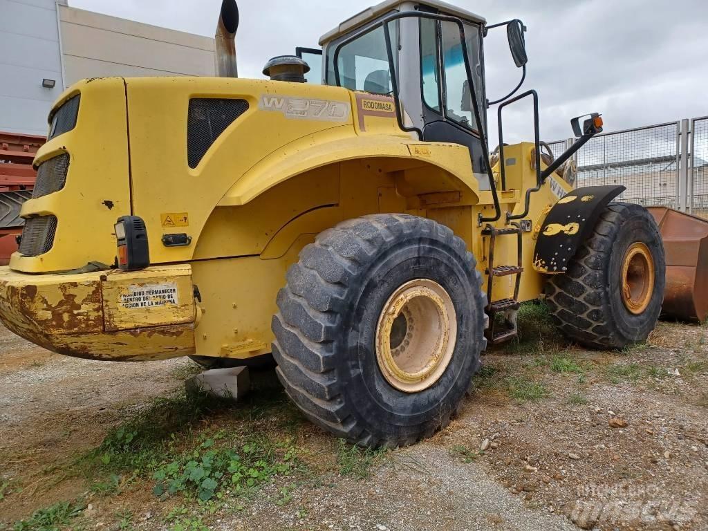 New Holland W271 Kolesni nakladalci