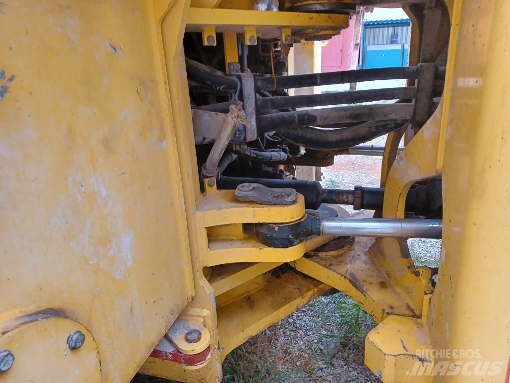 New Holland W271 Kolesni nakladalci