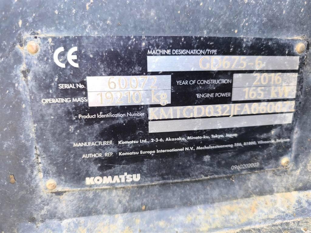 Komatsu GD 675-6 Grederji