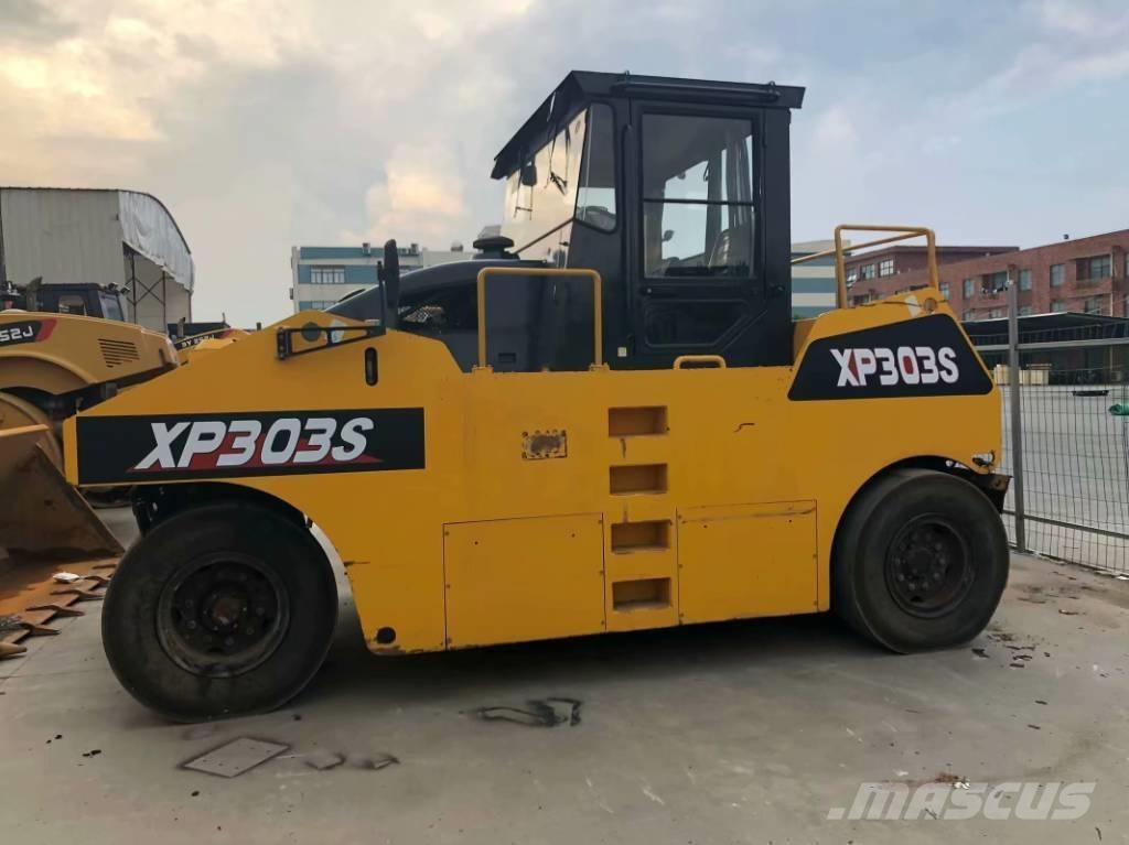 XCMG XP303 Kolesni valjarji s pnevmatikami