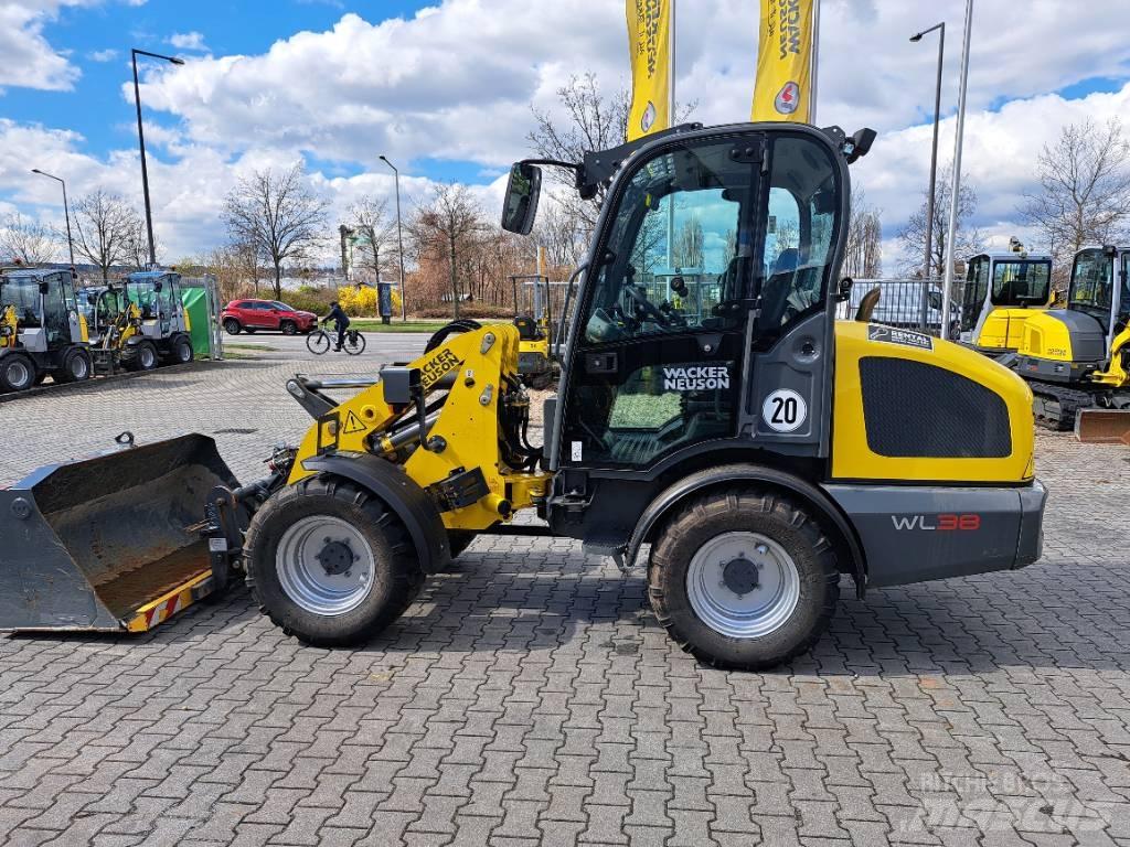Wacker Neuson WL38 Kolesni nakladalci