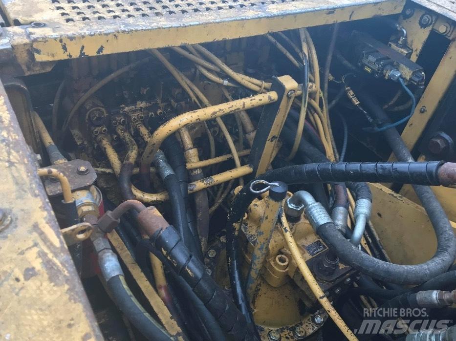 CAT 320 B Bagri goseničarji