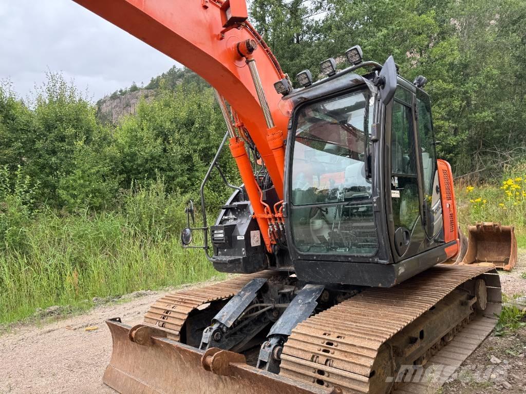 Hitachi ZX135USBL-6 Bagri goseničarji