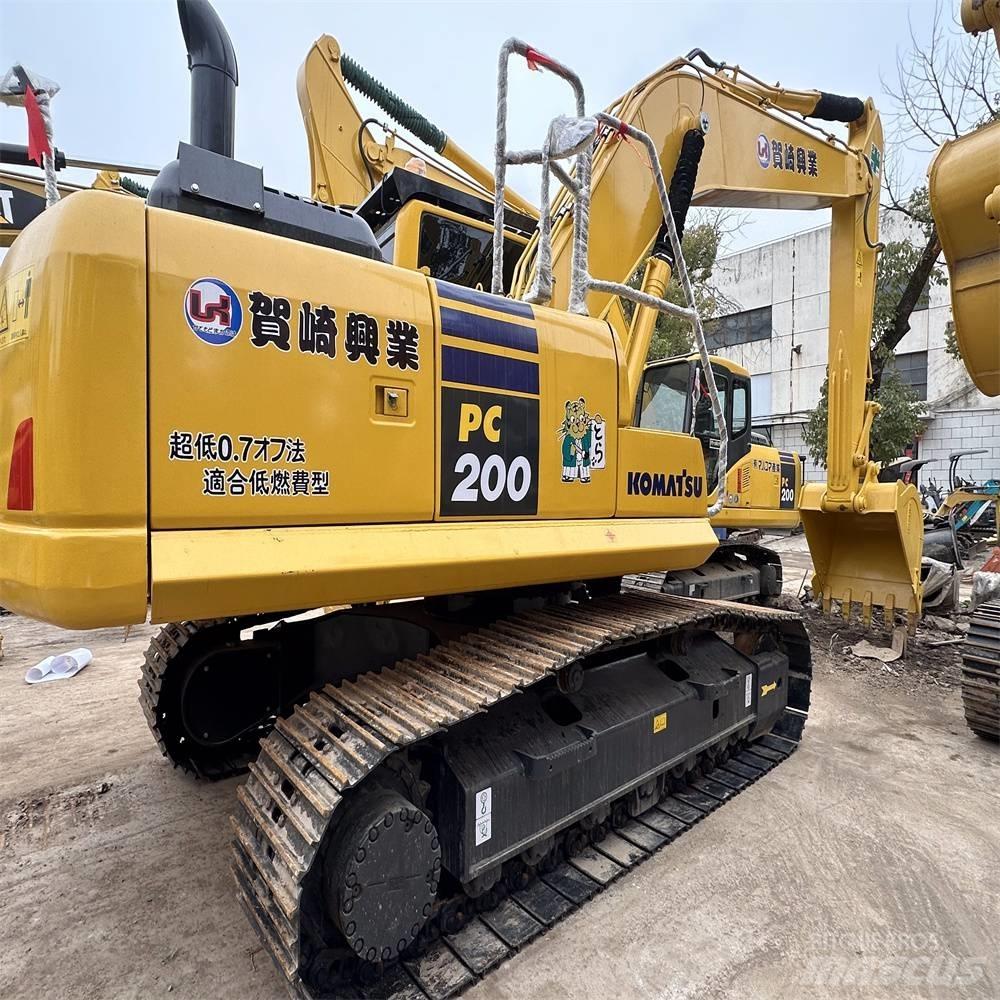 Komatsu PC 200 Bagri goseničarji