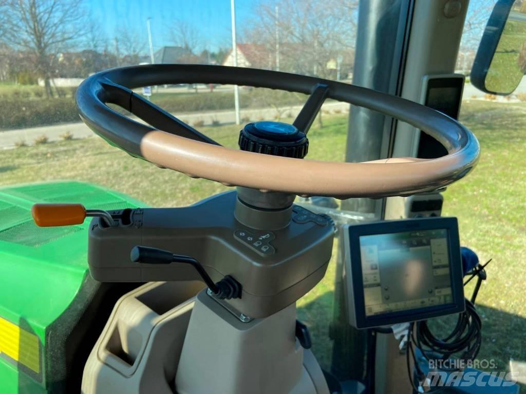 John Deere 7230 R Traktorji