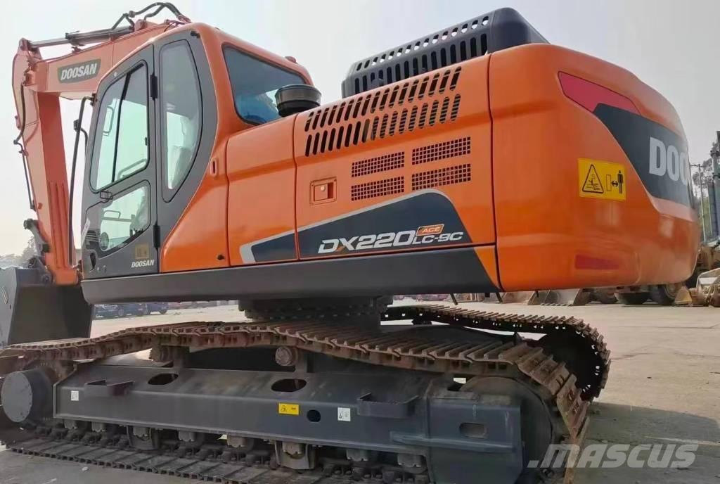 Doosan DX 220 Bagri goseničarji