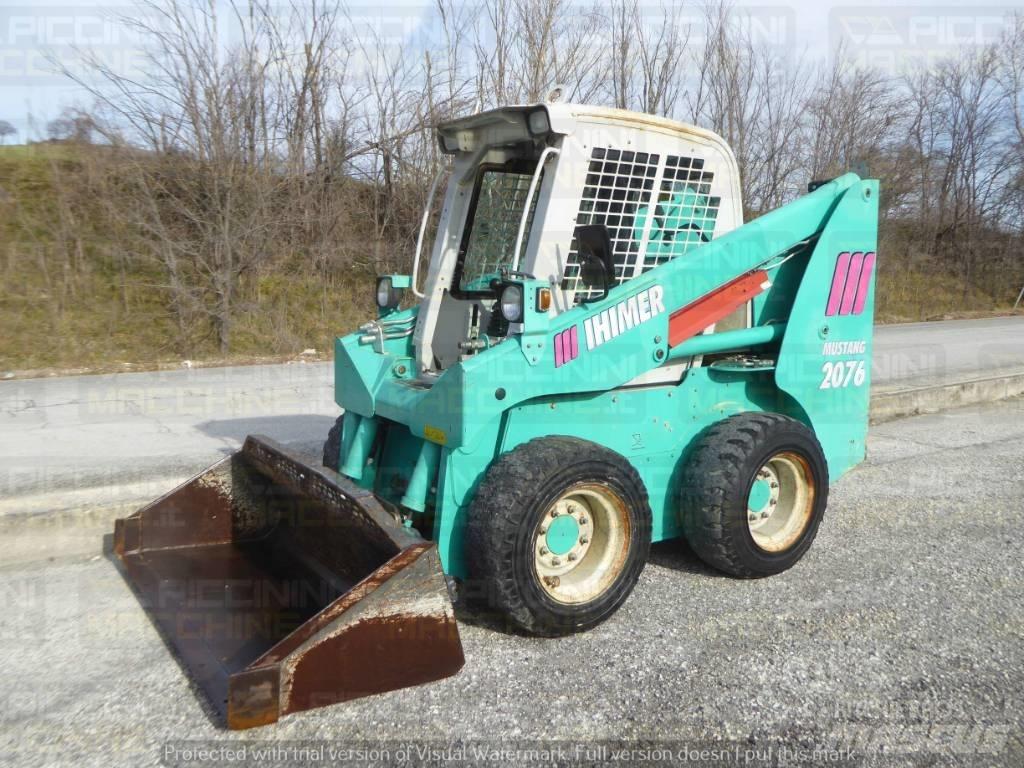 IHI Mustang 2076 Skid steer mini nakladalci