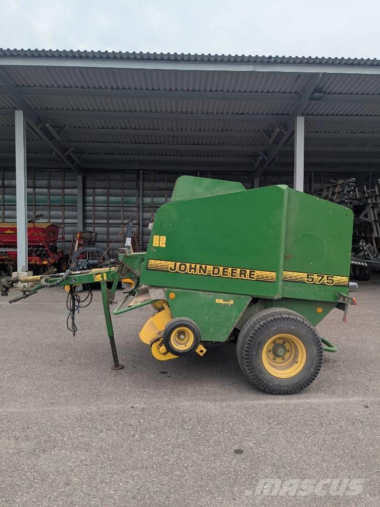 John Deere 575 Balirke (okrogle bale)