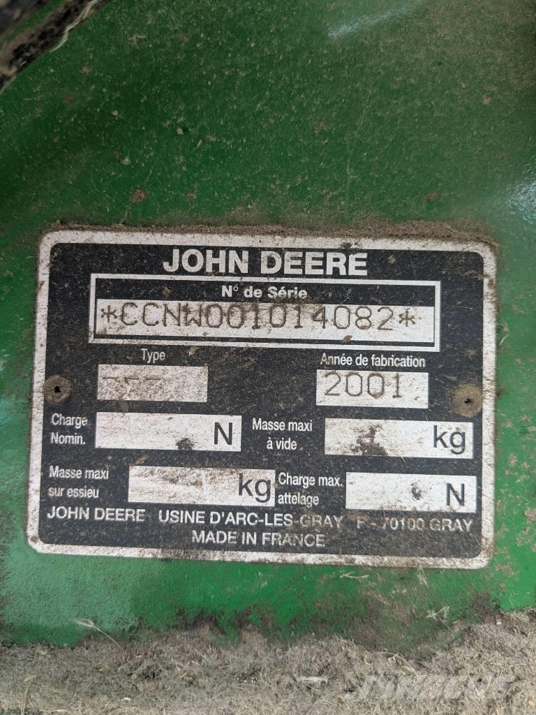 John Deere 575 Balirke (okrogle bale)