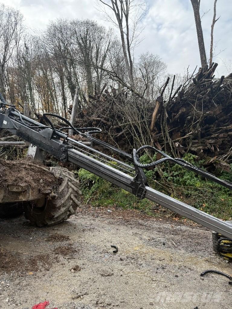 John Deere 1510E Forwarderji