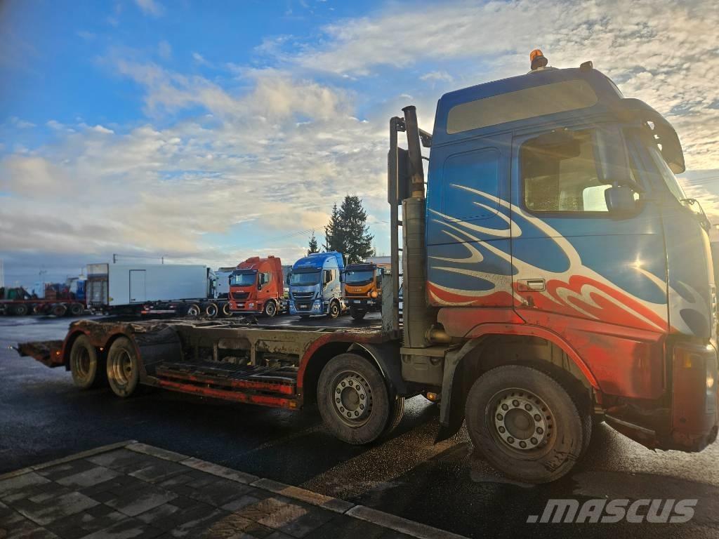 Volvo FH12 8x4 Tovornjaki za prevoz gozdnih strojev