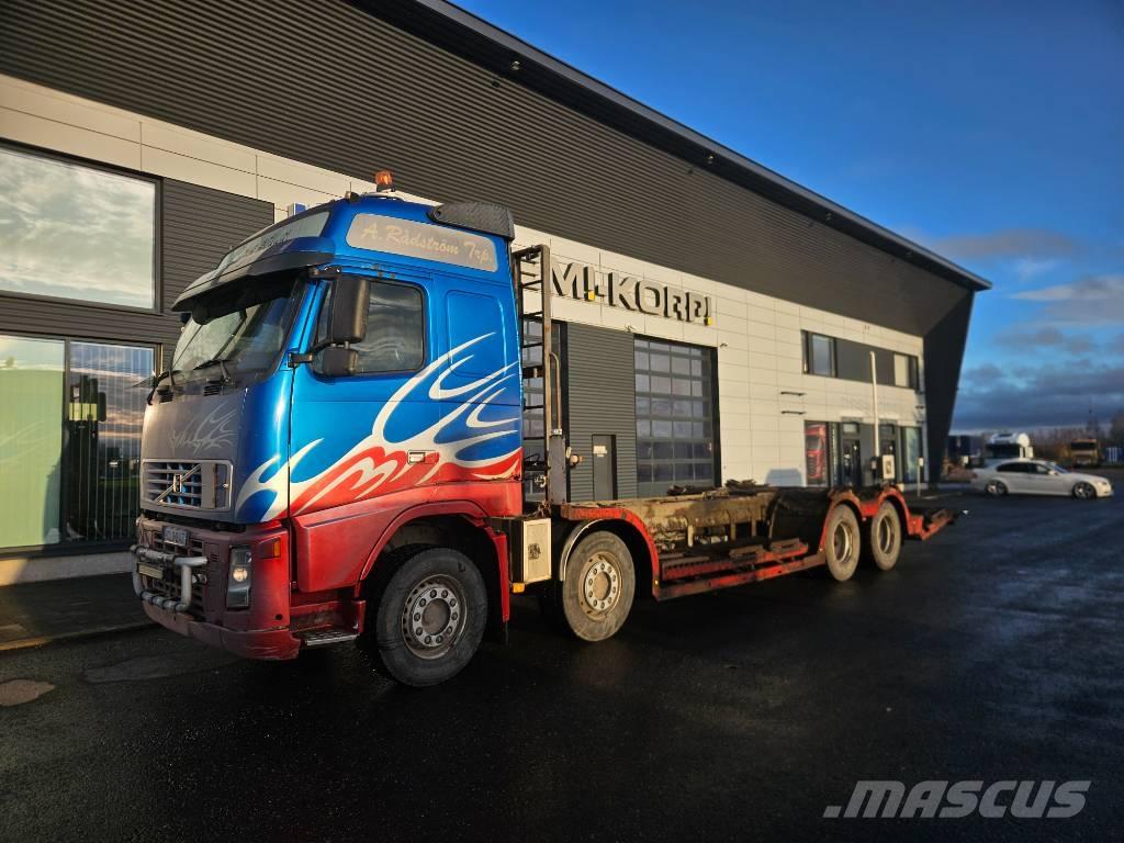 Volvo FH12 8x4 Tovornjaki za prevoz gozdnih strojev