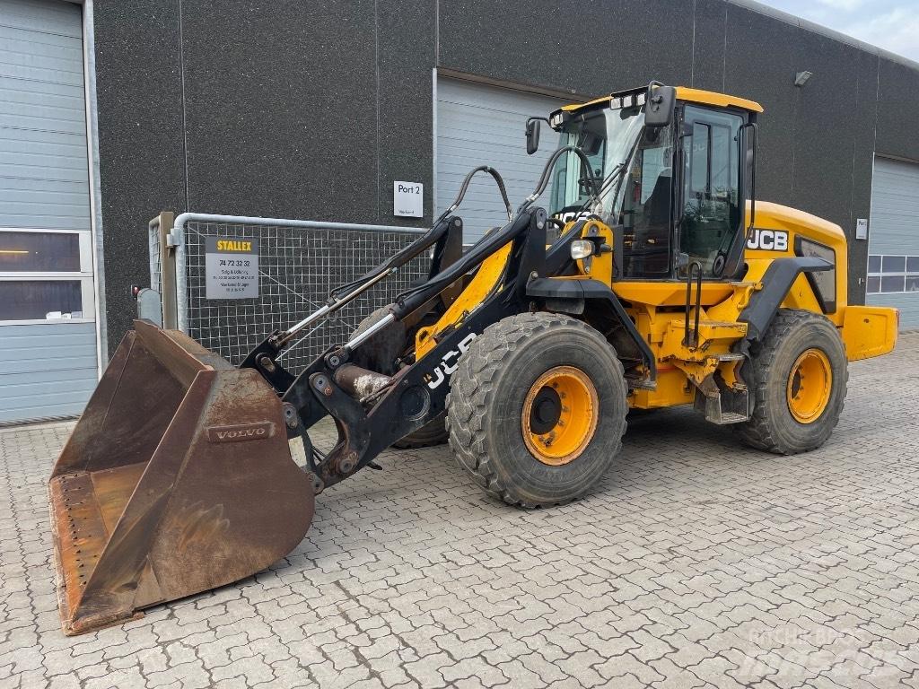 JCB 427HT Kolesni nakladalci