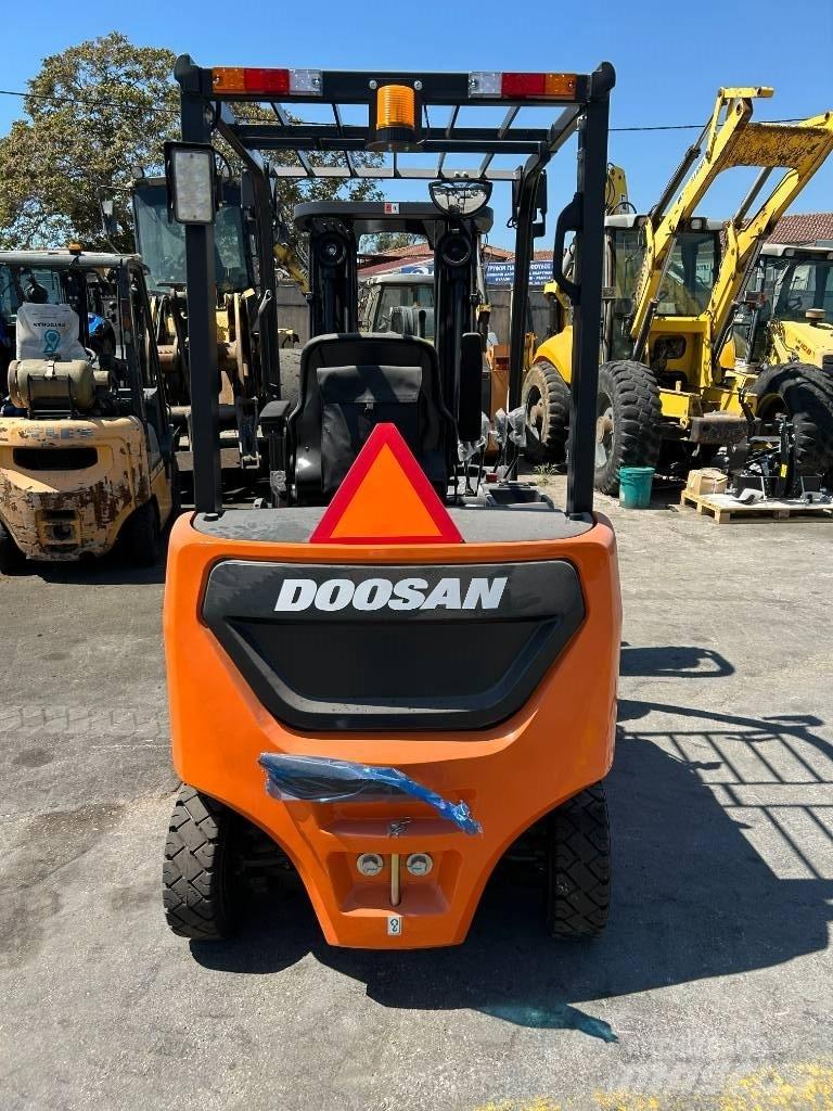 Doosan B 25 NS Električni viličarji