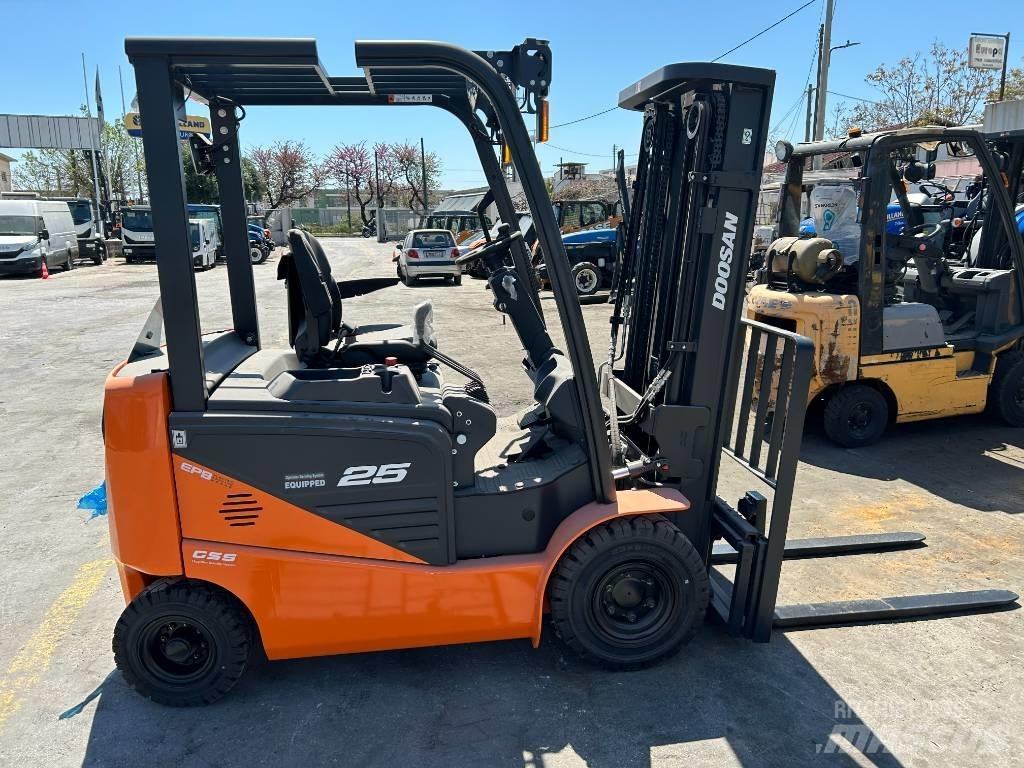 Doosan B 25 NS Električni viličarji