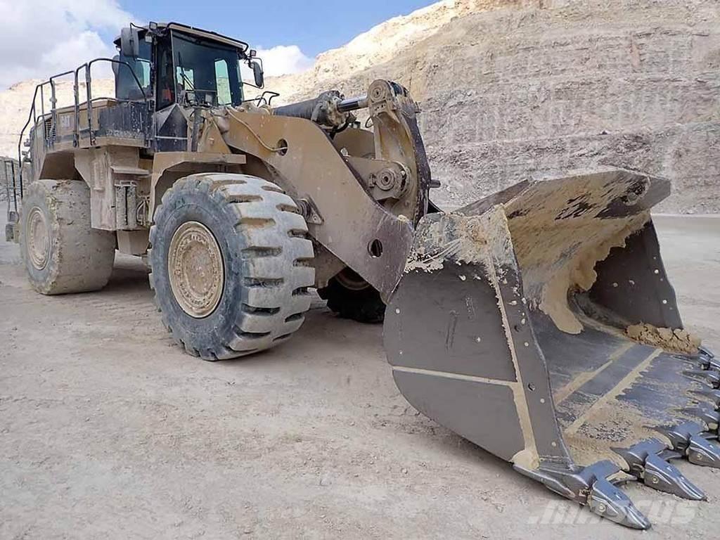 CAT 988K Kolesni nakladalci