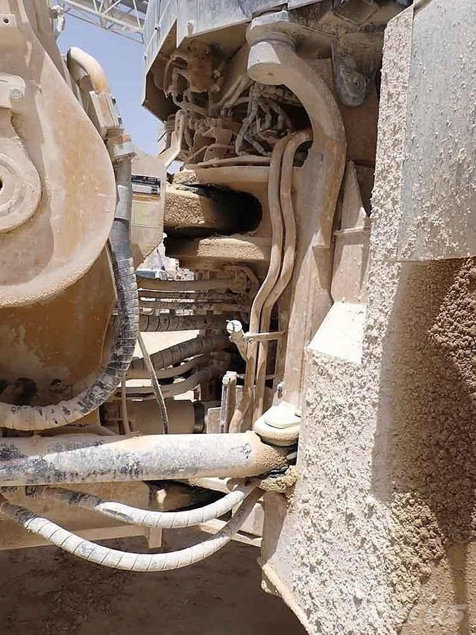 CAT 988K Kolesni nakladalci