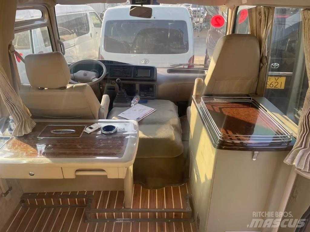 Toyota Coaster Medkrajevni avtobusi