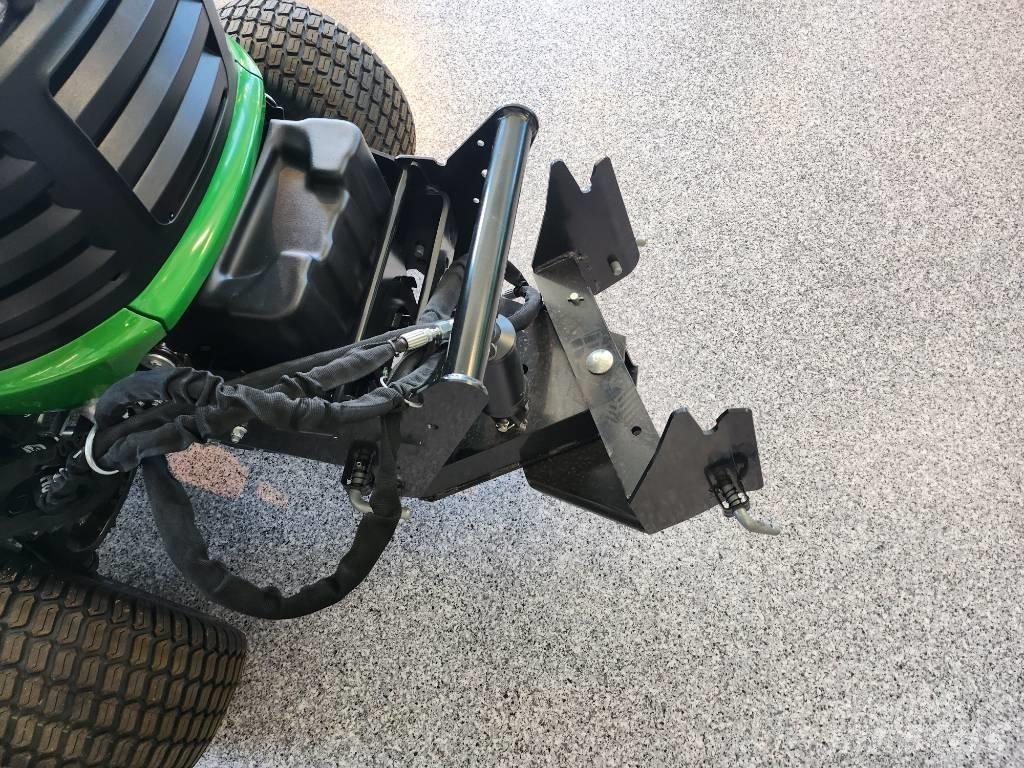 John Deere 950R Vrtni traktor kosilnice