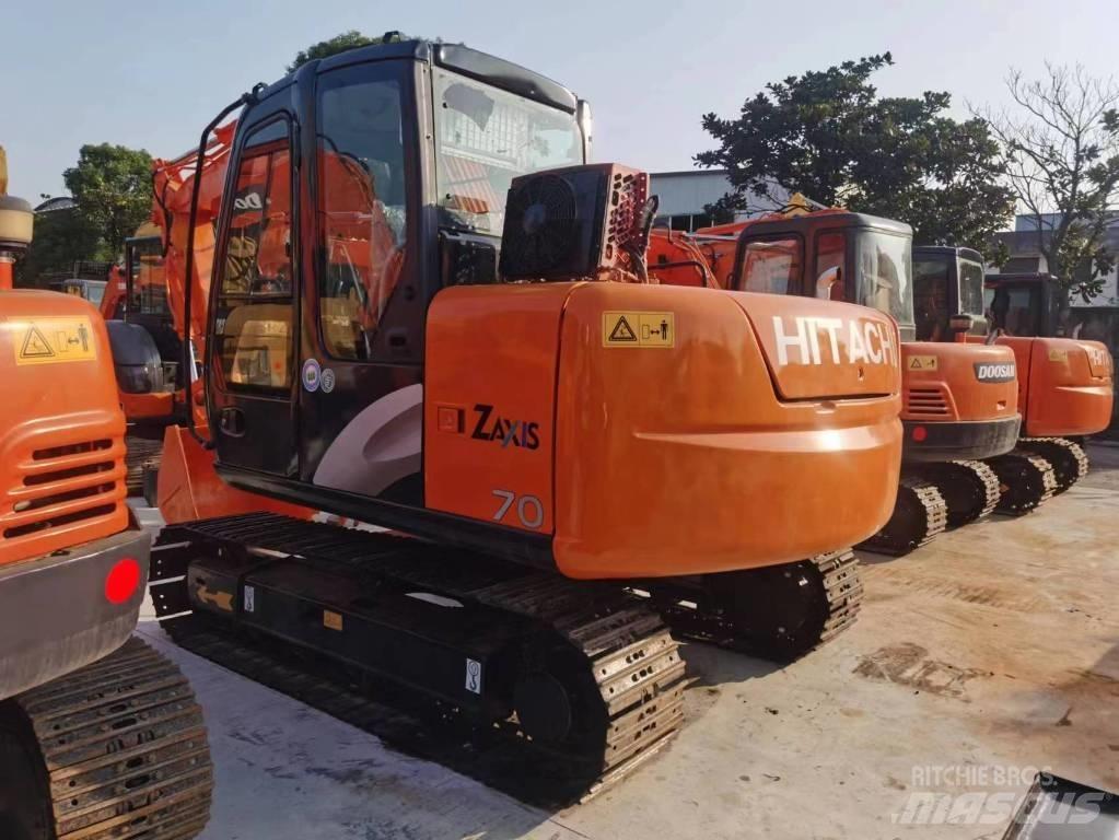 Hitachi ZX 70 Mini bagri <7t