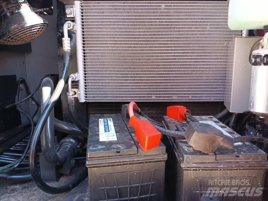 Hitachi ZX 120 Midi bagri 7t – 12t