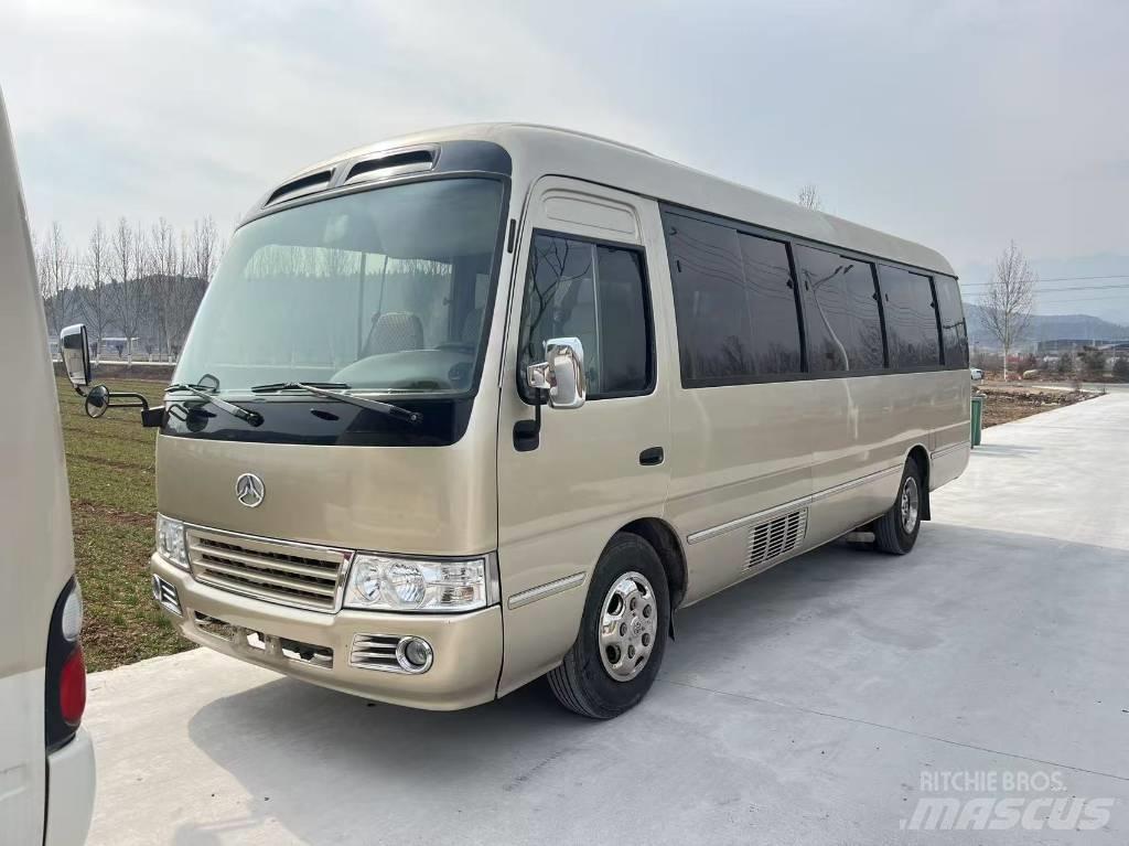 Toyota Coaster Medkrajevni avtobusi