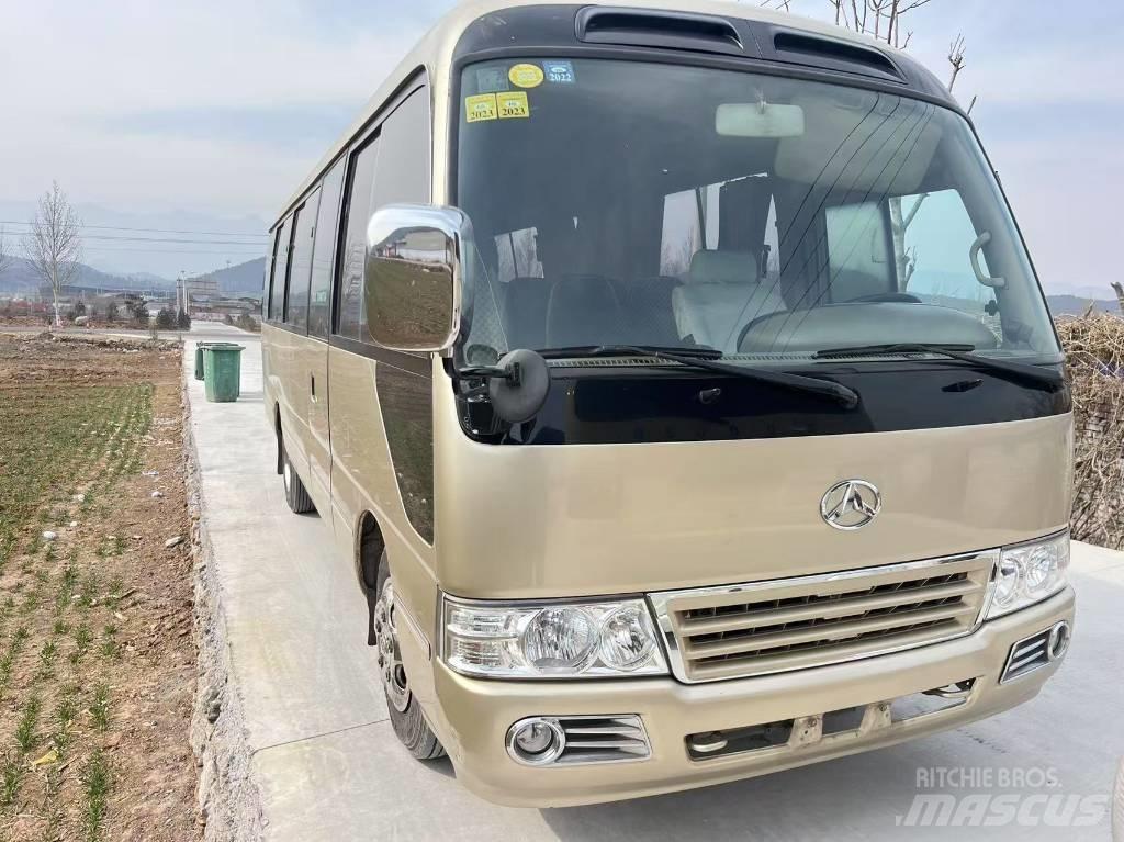 Toyota Coaster Medkrajevni avtobusi