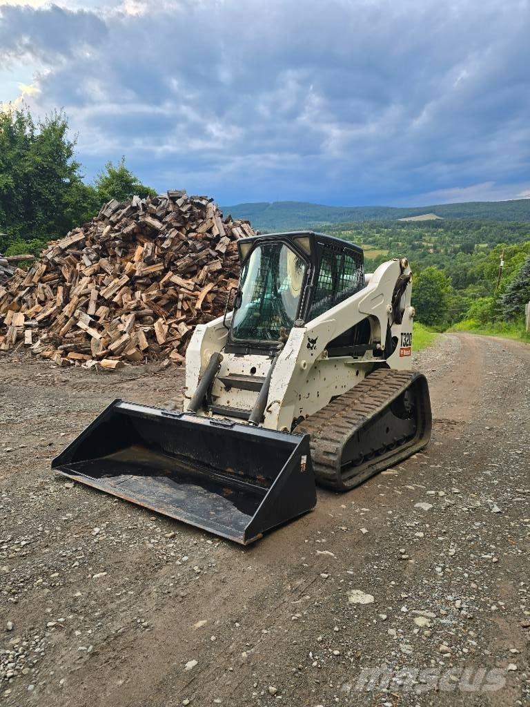 Bobcat T 320 Skid steer mini nakladalci