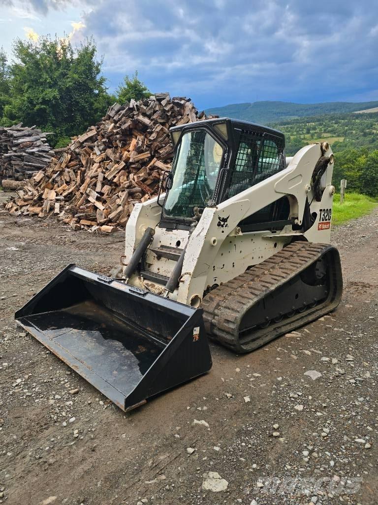 Bobcat T 320 Skid steer mini nakladalci
