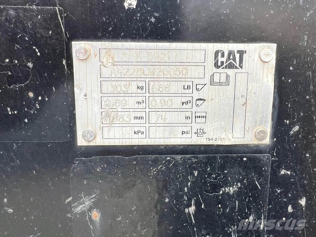 CAT 226D Skid steer mini nakladalci