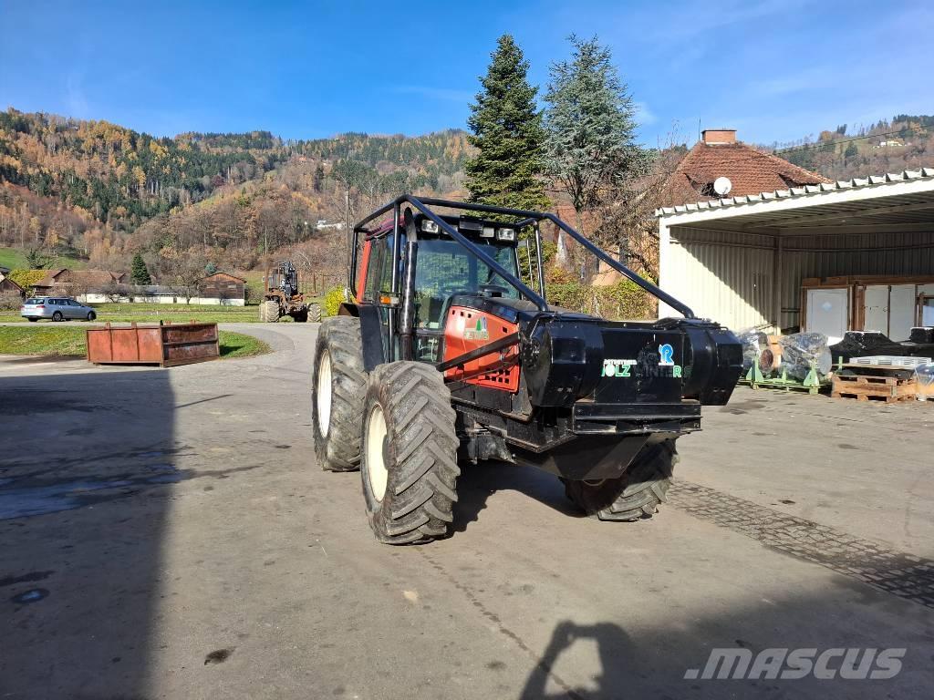 Valtra 8550 Gozdarski traktorji