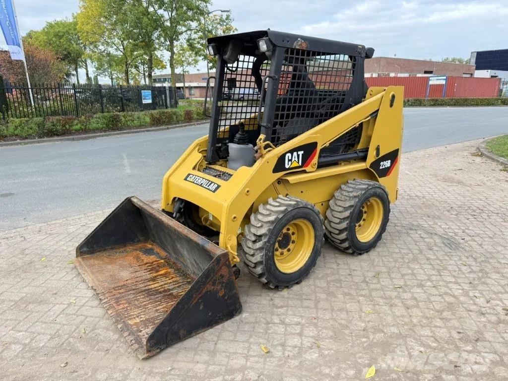 CAT 216B Turbo Skid steer mini nakladalci
