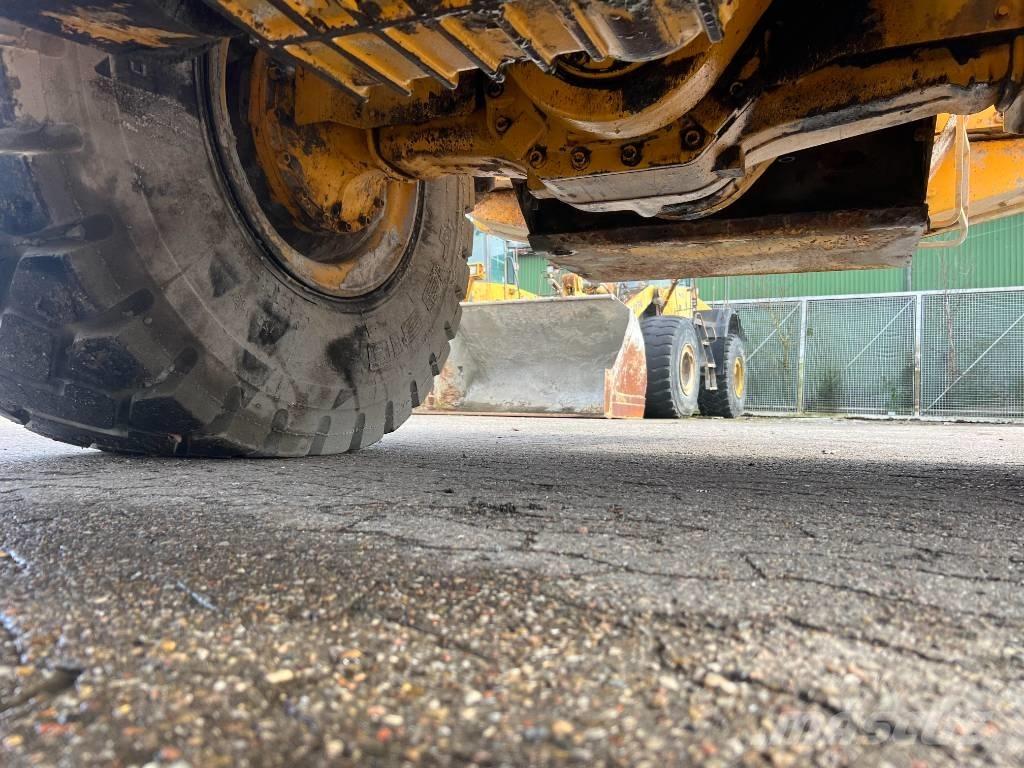 Volvo L 120 C Kolesni nakladalci