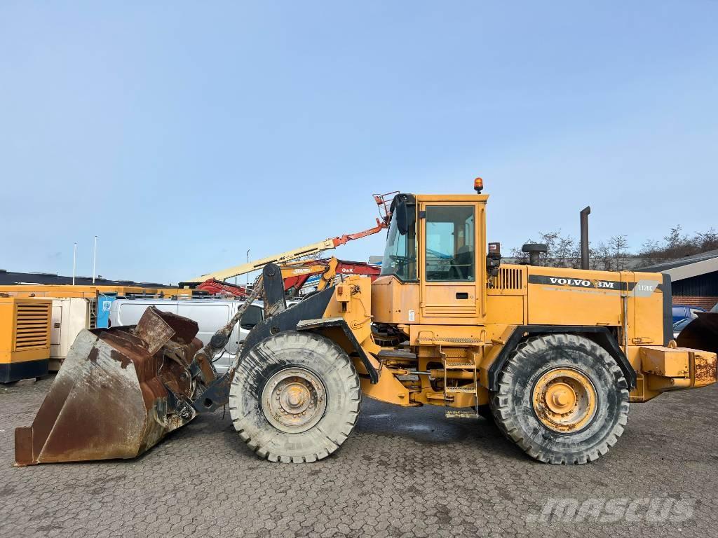 Volvo L 120 C Kolesni nakladalci