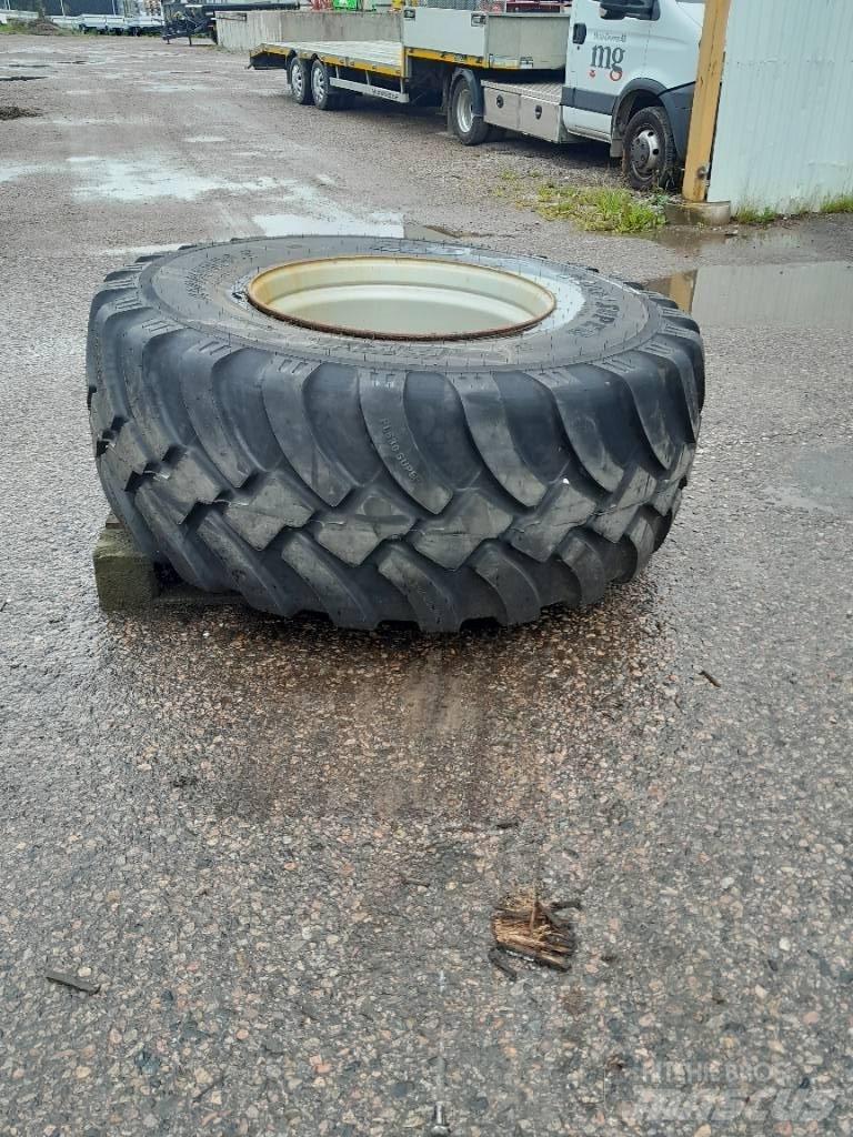 BKT 650/60R30,5 Hjul Gume, kolesa in platišča
