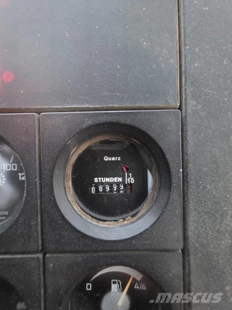 O&K L 25 Kolesni nakladalci