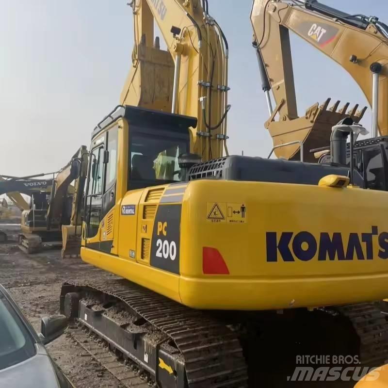 Komatsu PC 200 Bagri goseničarji