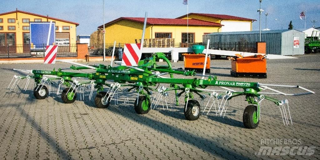 Pronar PWP770 Obračalniki in zgrabljalniki
