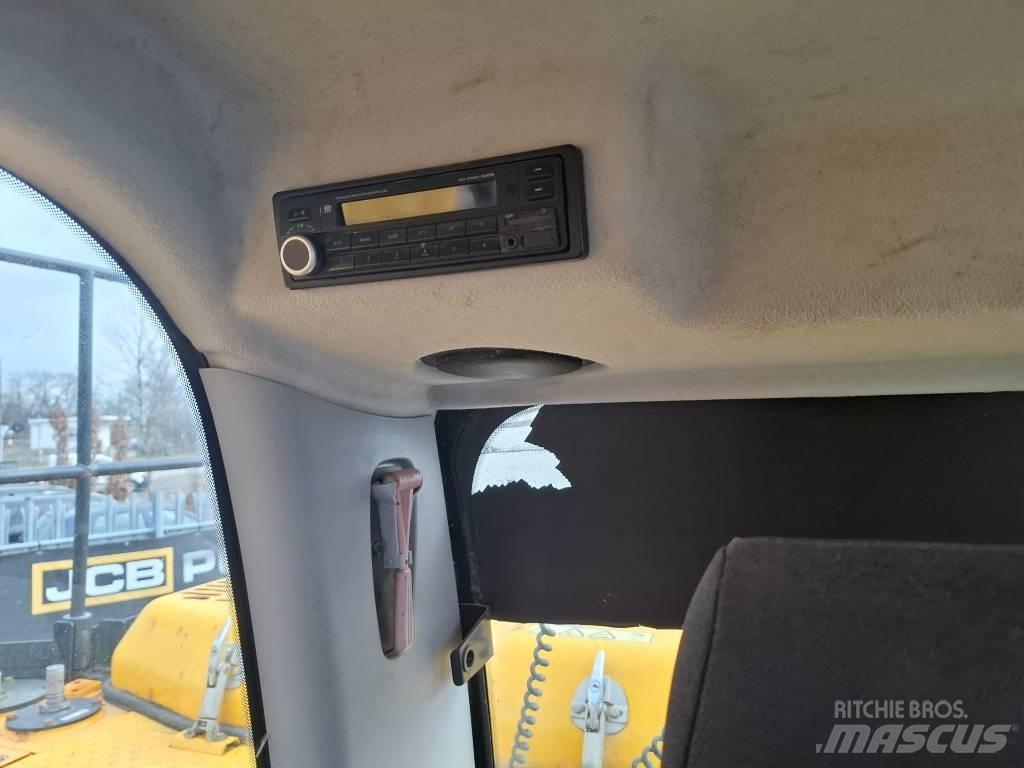 JCB JS 160 W Bagri na kolesih