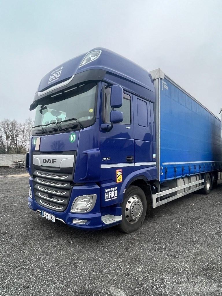 DAF Xf 106 FAR Tovornjaki s ponjavo