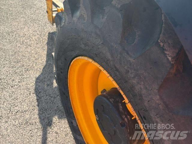 JCB 540-140 Teleskopski viličarji
