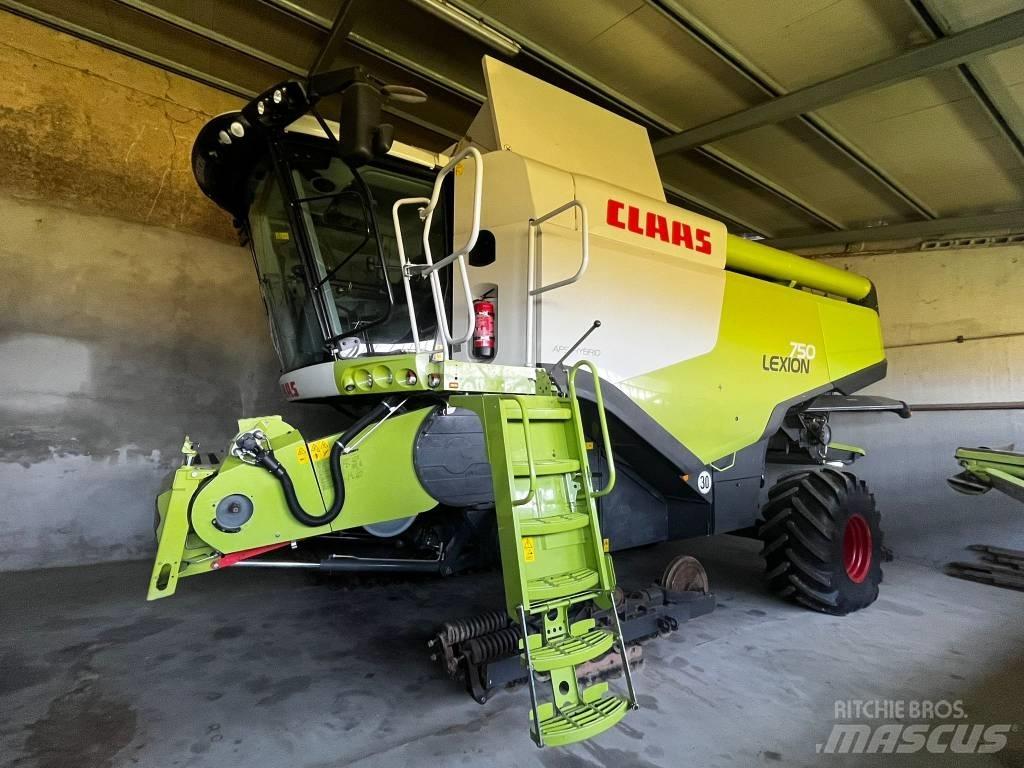 CLAAS LEXION 750 ACR Kombajni