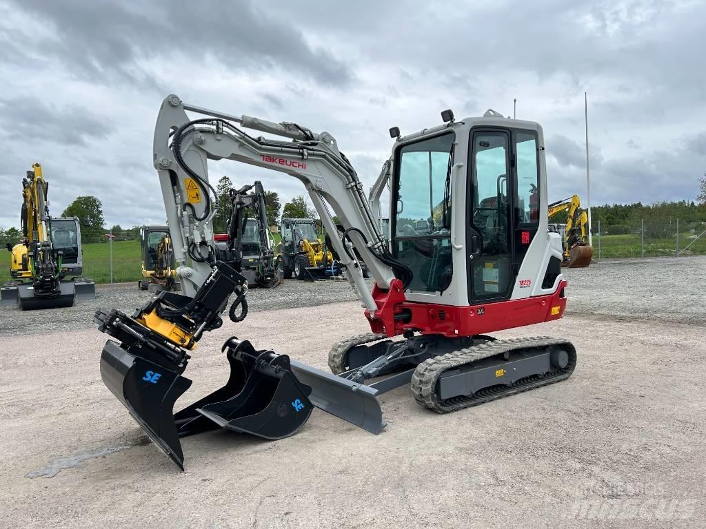Takeuchi TB225 Mini bagri <7t