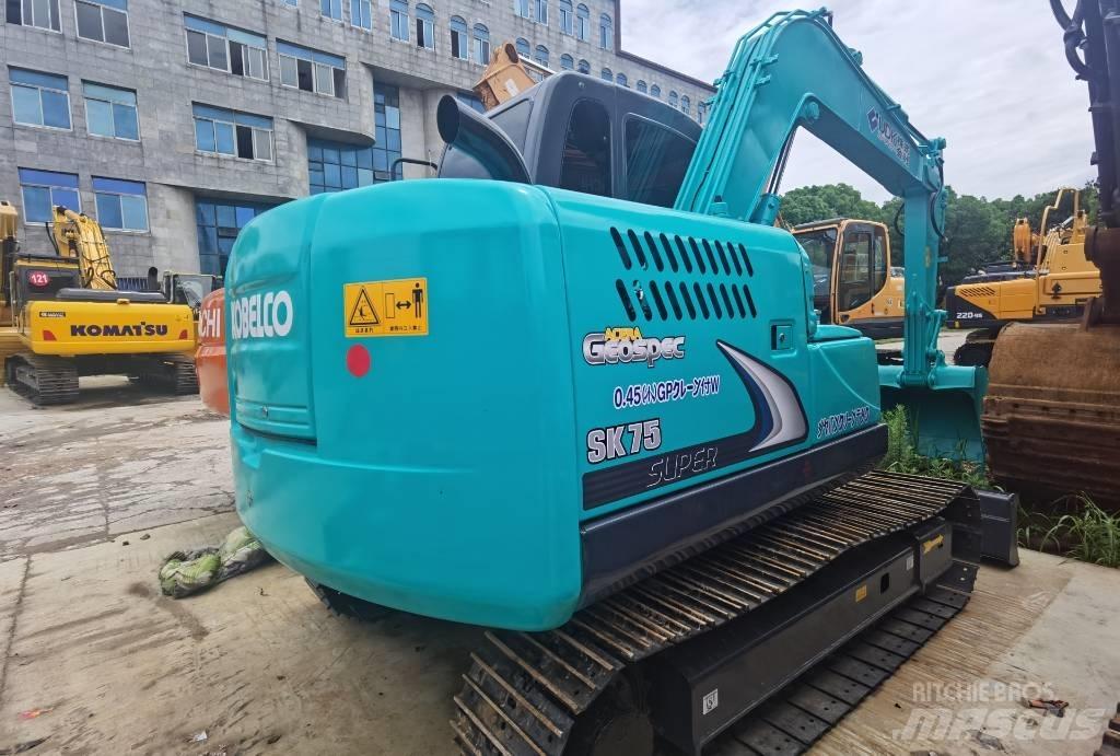 Kobelco SK 75 Midi bagri 7t – 12t