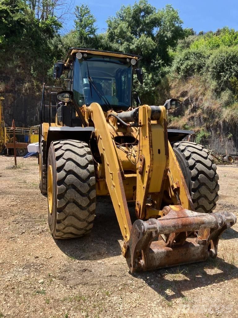 CAT 950 M Kolesni nakladalci