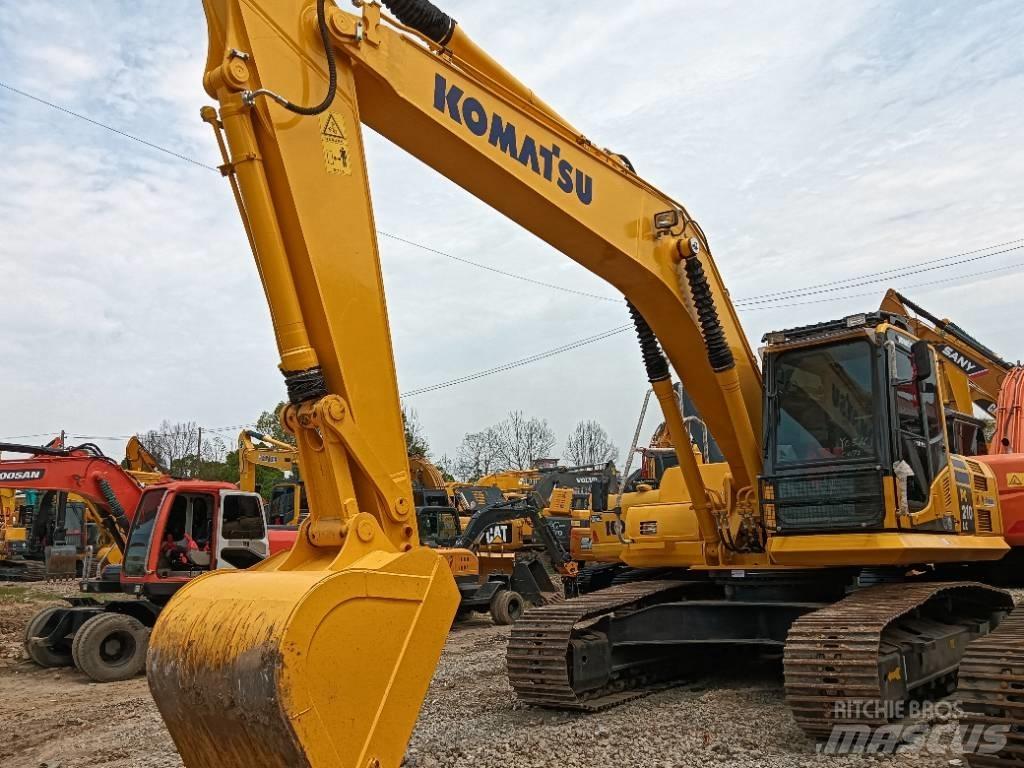 Komatsu PC 210LC Bagri goseničarji