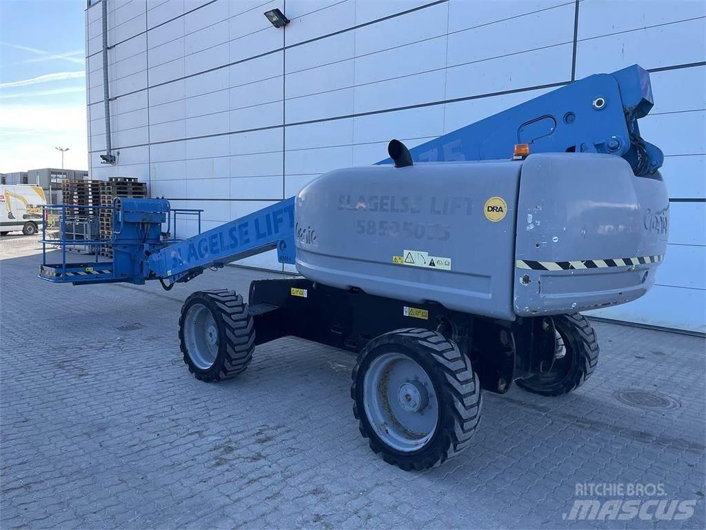 Genie S-60HC Zglobne dvižne ploščadi