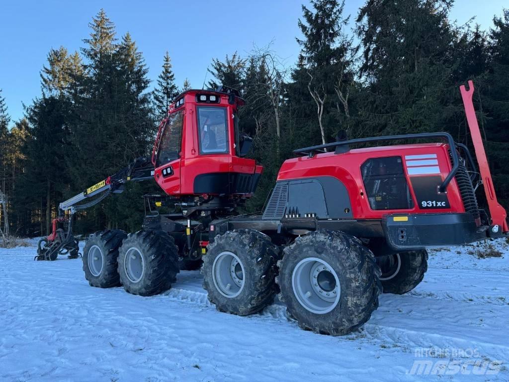 Komatsu 931 XC Harvesterji